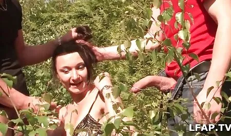 Davalka เตรียมตัวเป็นแฟนของสำหรับการ วิดีโอ โป๊ะ anal vibrator