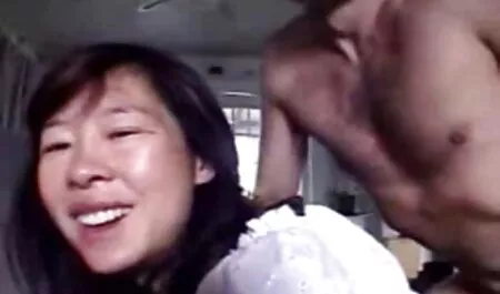 สองคนยุ่งผมบลอนด์คนดึง ดู วี ดิ โอ โป๊