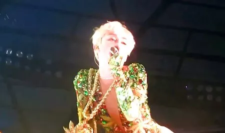 คอนยัคนดื่มเพื่อให้ก้น หนัง วิดีโอ โป