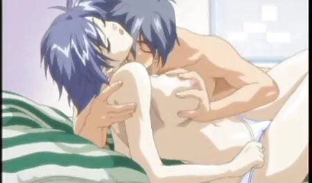 เด็กนักเรียนกับแว่นตา fingering วิดีโอ โป้ เกาหลี จิ๋มกับเธอโกนหนวดโกนเคราตรงมือ