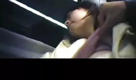 เมืองเดินลงเอยกับ anal ดู วิดีโอ โป๊ะ orgy อยู่ในกระท่อม