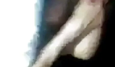 ผมบลอนด์อยู่ในป่าซะ วิดีโอ โป่